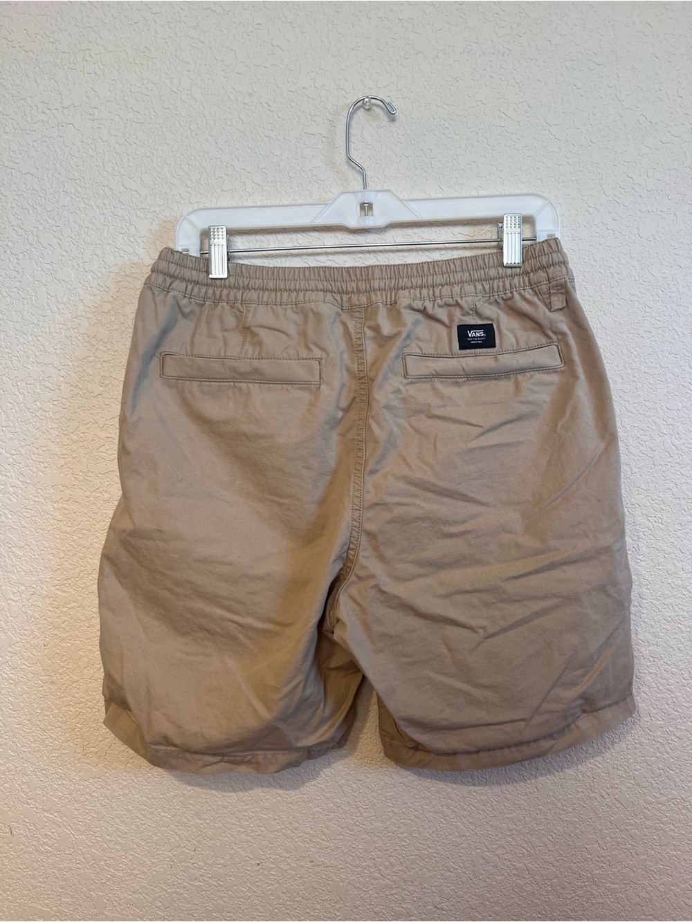 Vans Men's Range Relaxed Elastic Shorts in Tan/Beige